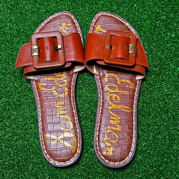 Brown Sandals with Buckle Detail - Picture 2 of 5